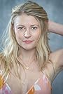 Emilie de Ravin's primary photo Emilie de Ravin's primary photo