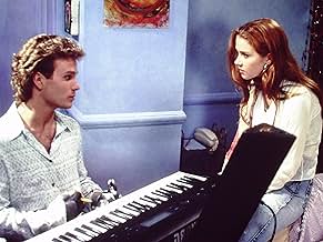 पोस्टर देखें