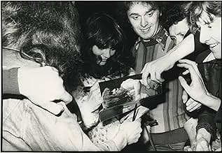 पोस्टर देखें