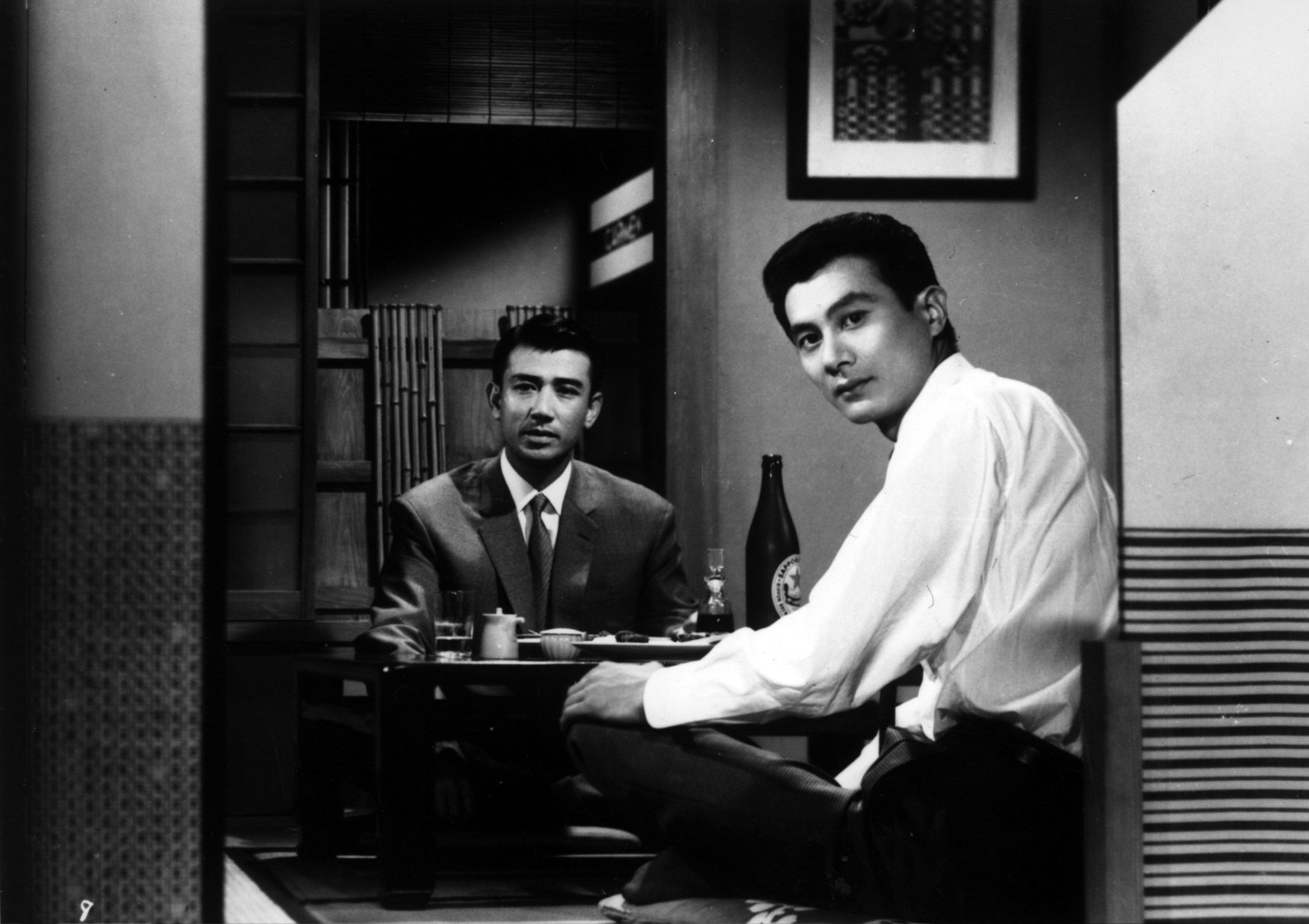 Keiji Sada and Teruo Yoshida in An Autumn Afternoon (1962)