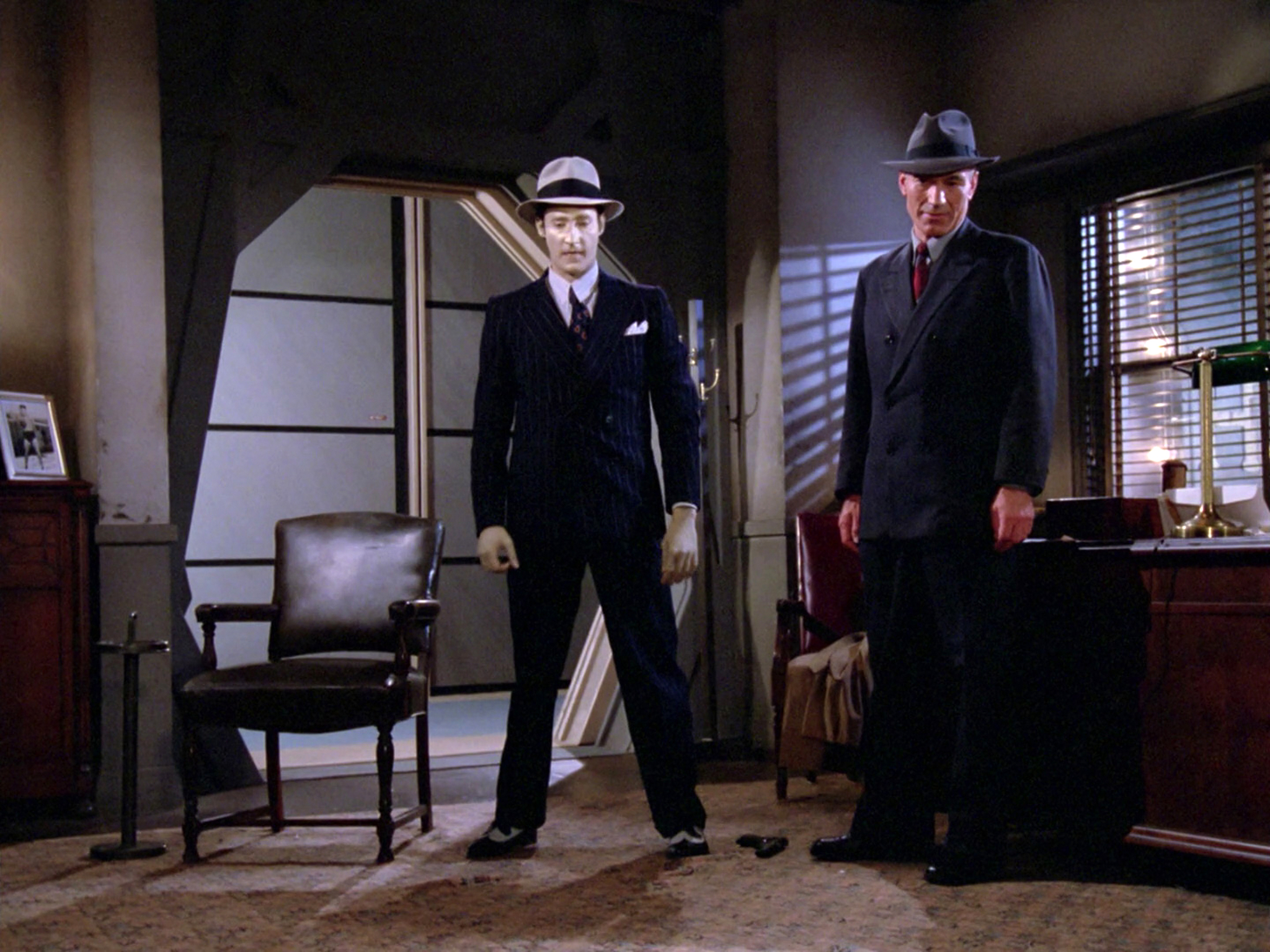 на следующей выходите. те кто надел на глаза шоры должны помнить. стоит помнить следующее. стоит помнить следующее. красивые картинки со смыслом.