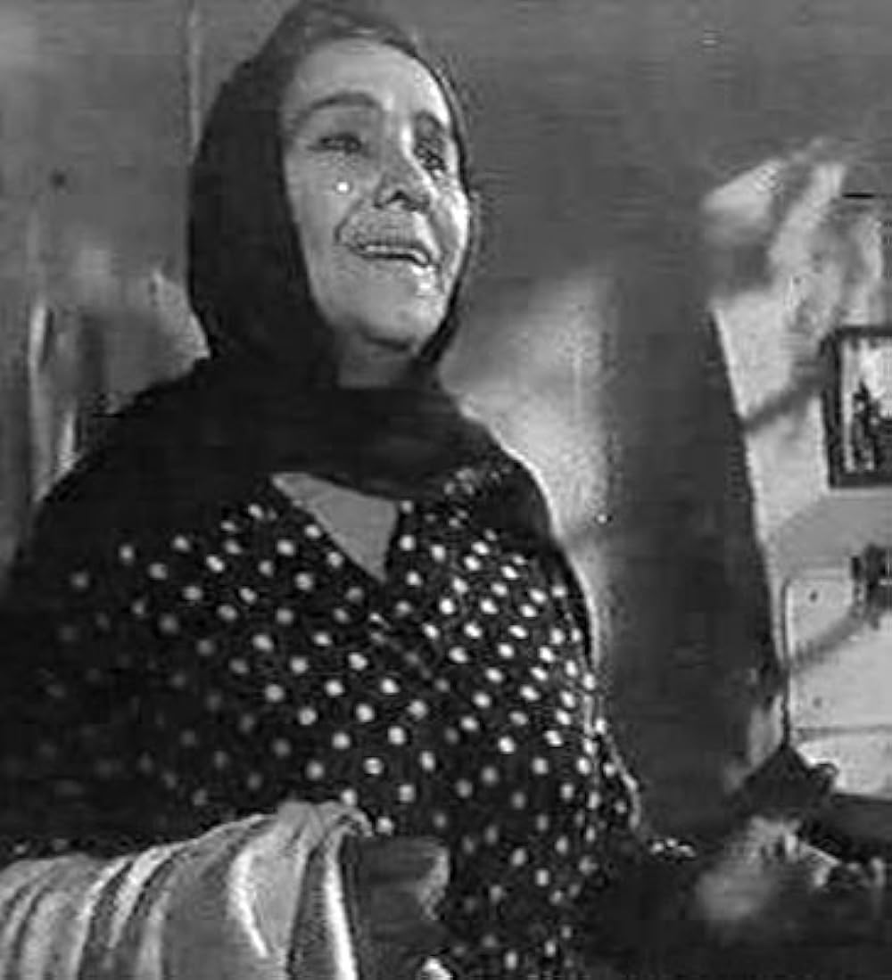 Порно лесбиянка иесі және қызметші