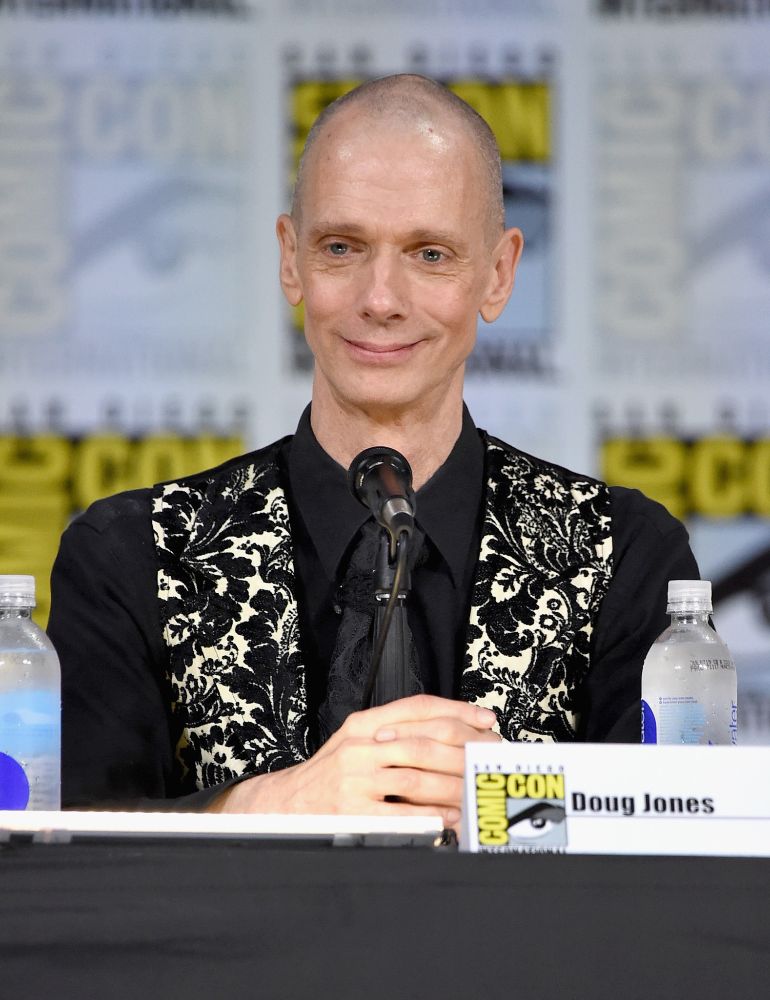 Doug Jones at an event for Star Trek: Discovery (2017)