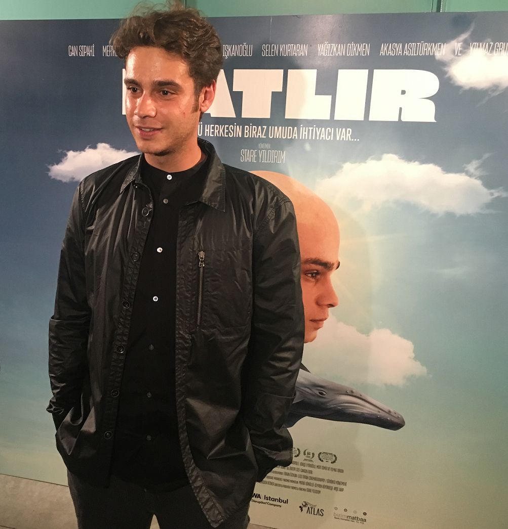 Qul zaxiralari va kishanlar fotosurati Gozal qizlar hammomda sikishadi