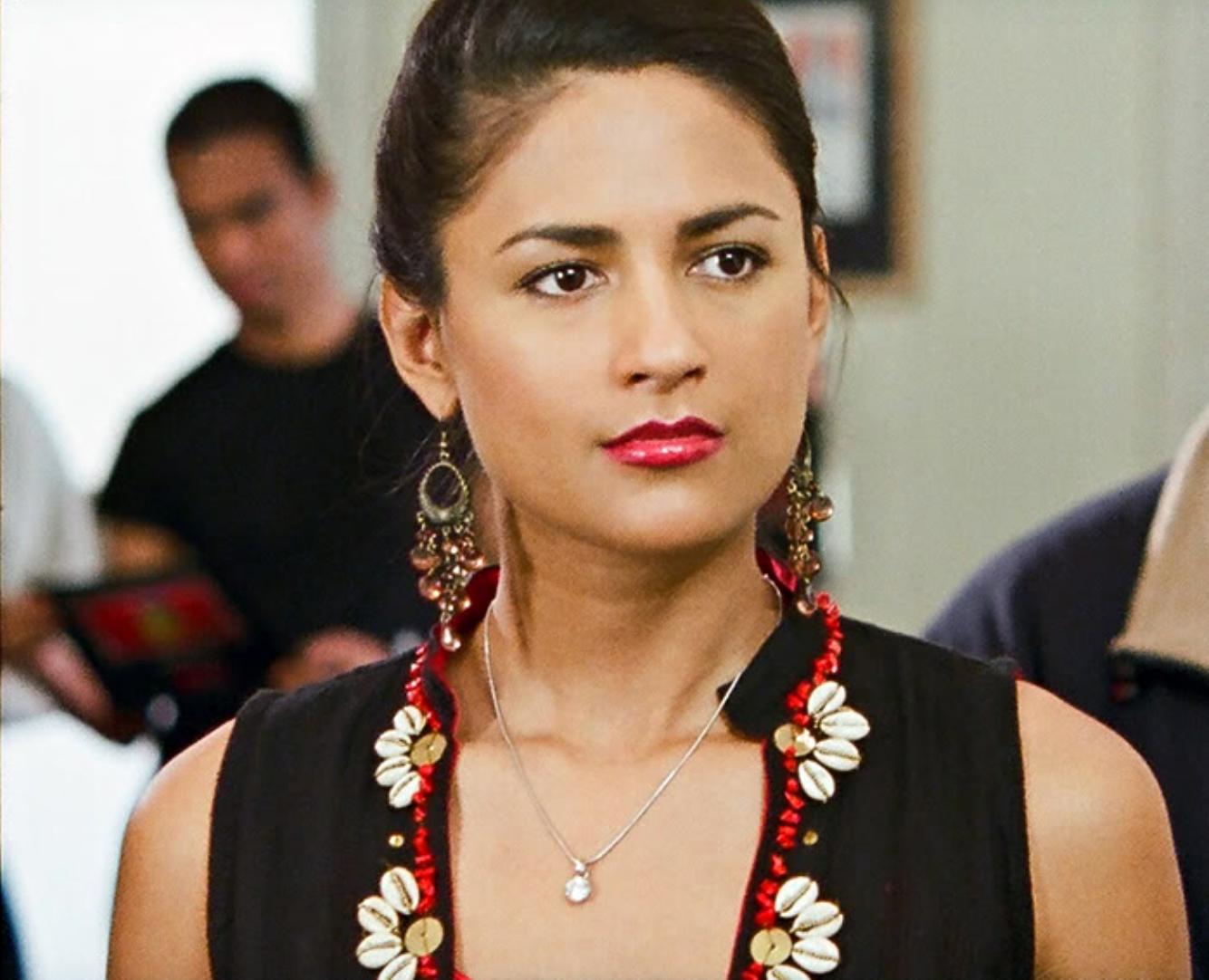 Ular tukli mushuklarga siltab qoyishadi