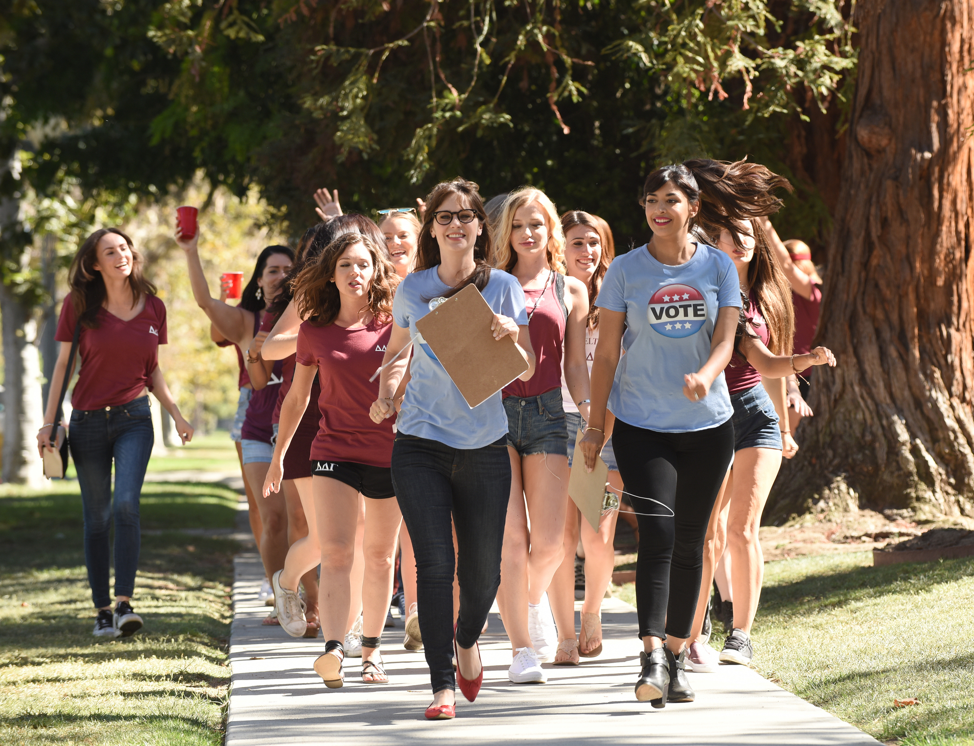 даниэль кнадсон фотосессия. красивые девушки в парках. покажи новые девочки. девушки подростки. девушка в новогоднем колпаке.