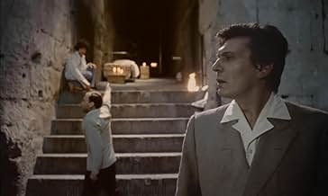 पोस्टर देखें