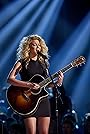 Tori Kelly's primary photo Tori Kelly's primary photo