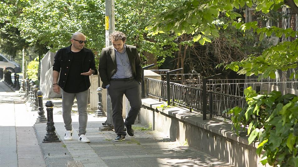 Valentina Nappi porno yuzga otirish