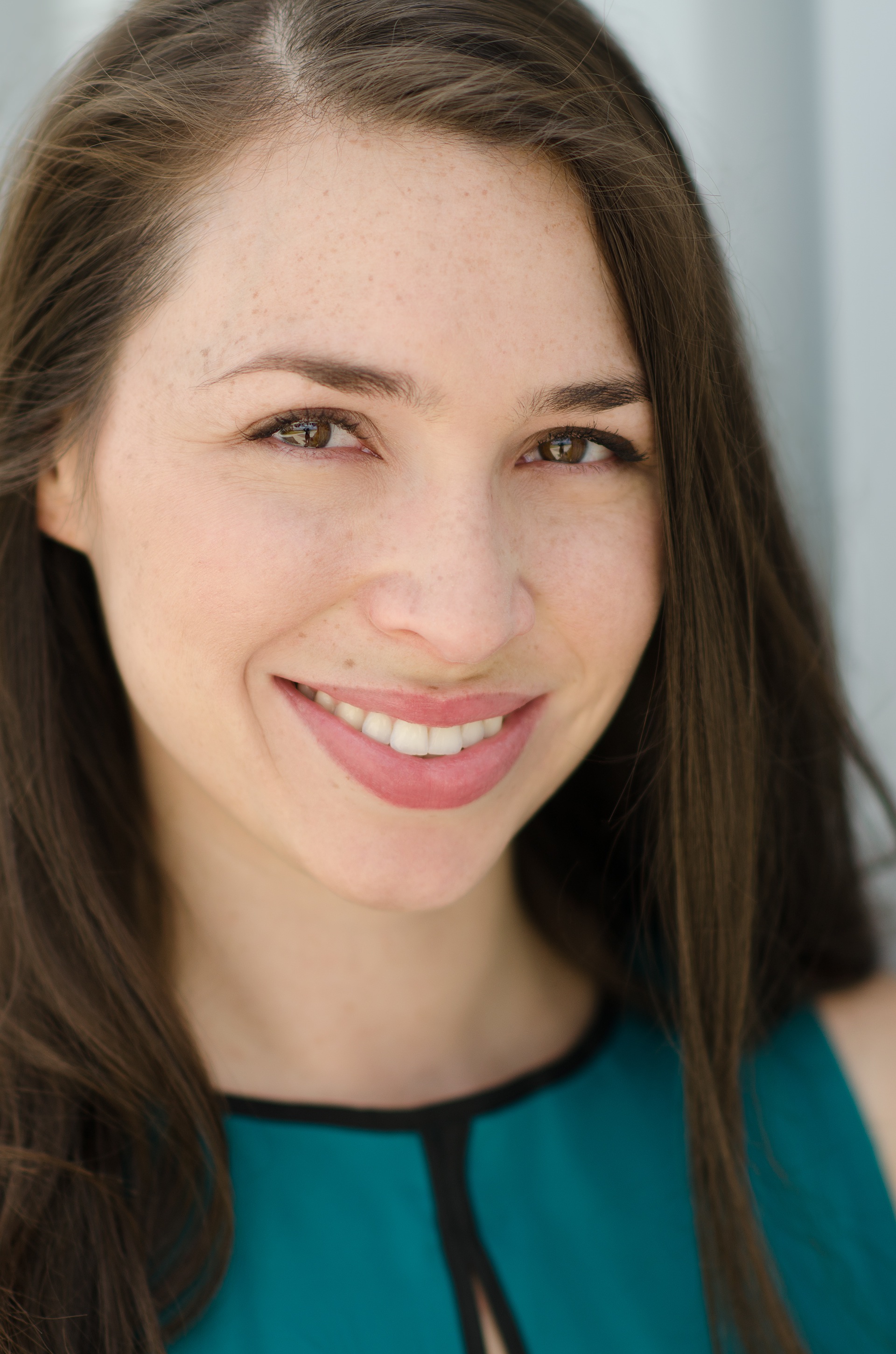 Gabrielle Moses: Dominating Youtube! - 422dedh