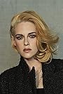 Kristen Stewart's primary photo Kristen Stewart's primary photo