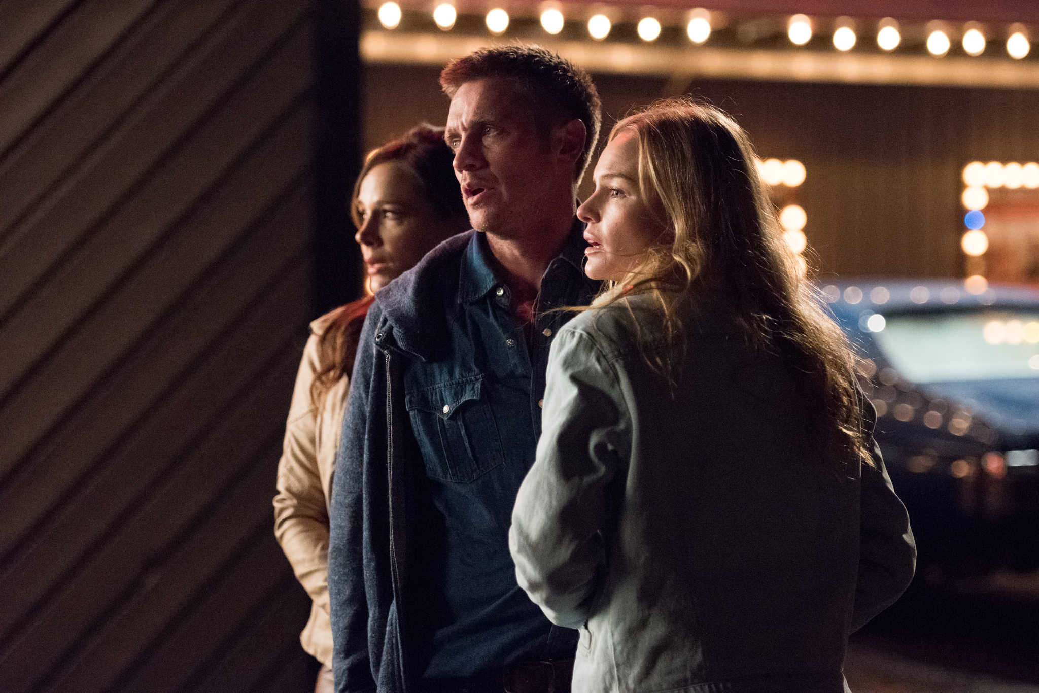 на грани жизни 2022. на грани жизни 2022. за гранью жизни 2021 постер. на грани жизни 2022. за гранью жизни 2021 постер.