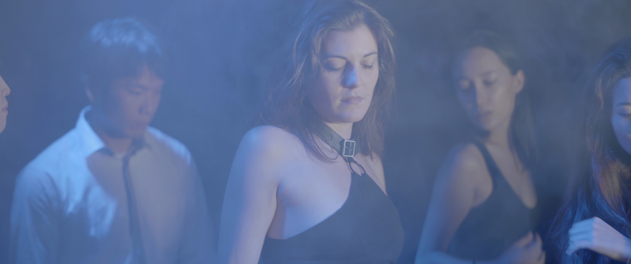 Katta kokrakli porno etuk yigitni aldadi