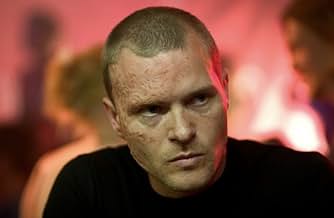 पोस्टर देखें