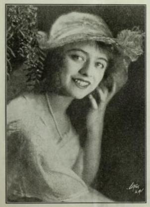 Klivlendning jinsiy aloqa haqida multfilm namoyishi Paypoq kiygan rus qizlari ishtirokidagi porno