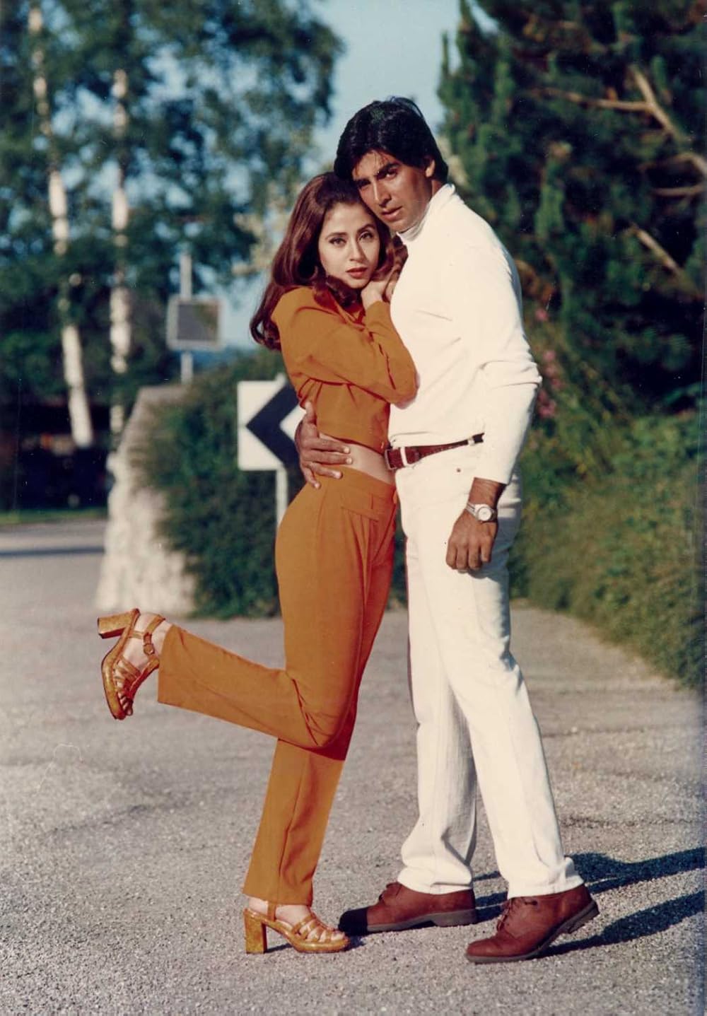 Yosh ogay onalarning porno videolari Erkak ikki marta porno suratga oladi