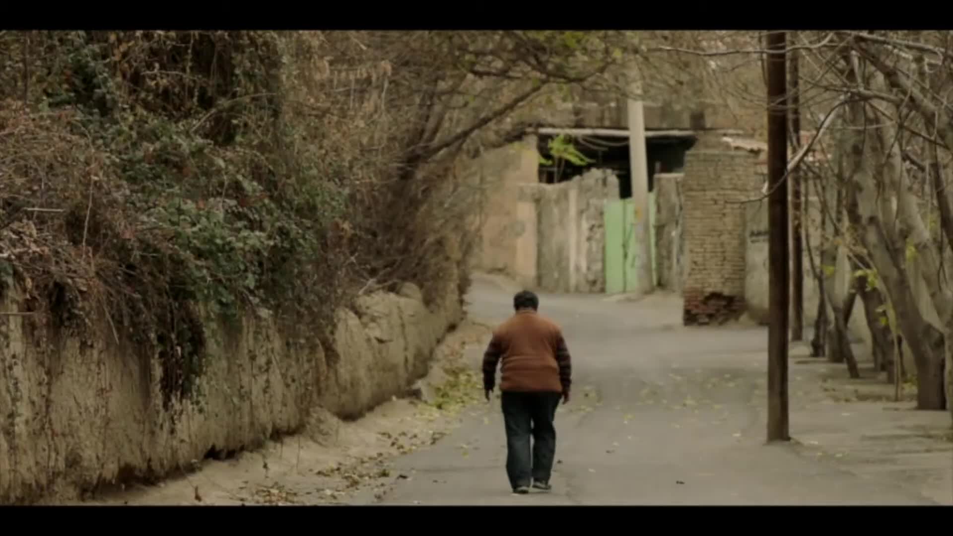 Porno uxlab yotganida eshagiga sik qoydi Yalangoch Yekaterina Guseva porno