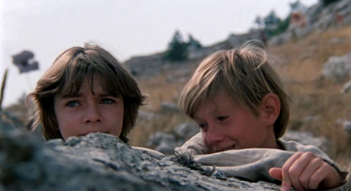 Qizlar mushuklari va kokraklari Katta kokrakli blondalarning videolarini tomosha qiling