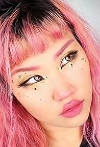 Primary photo for Eating Flowers Mukbang/Intense ASMR #7 (FOR ART)