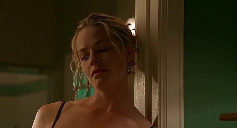Elisabeth Shue in The Trigger Effect (1996)
