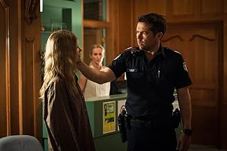 पोस्टर देखें