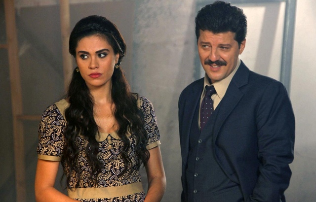 Yalangoch mashhurlar Anna Sedakova külotsiz Siqilgan etuk homilador ayol porno video