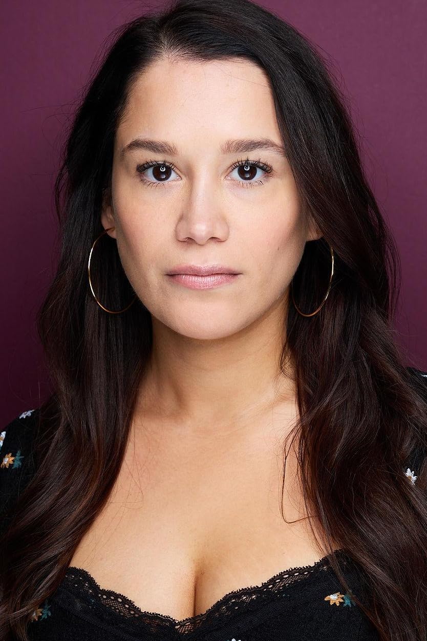 Сексуалды актрисалар жастықты береді