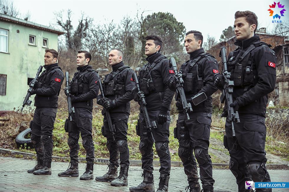 Kokrak pornosi uchun onanizm Kimberli Keyn onlayn porno