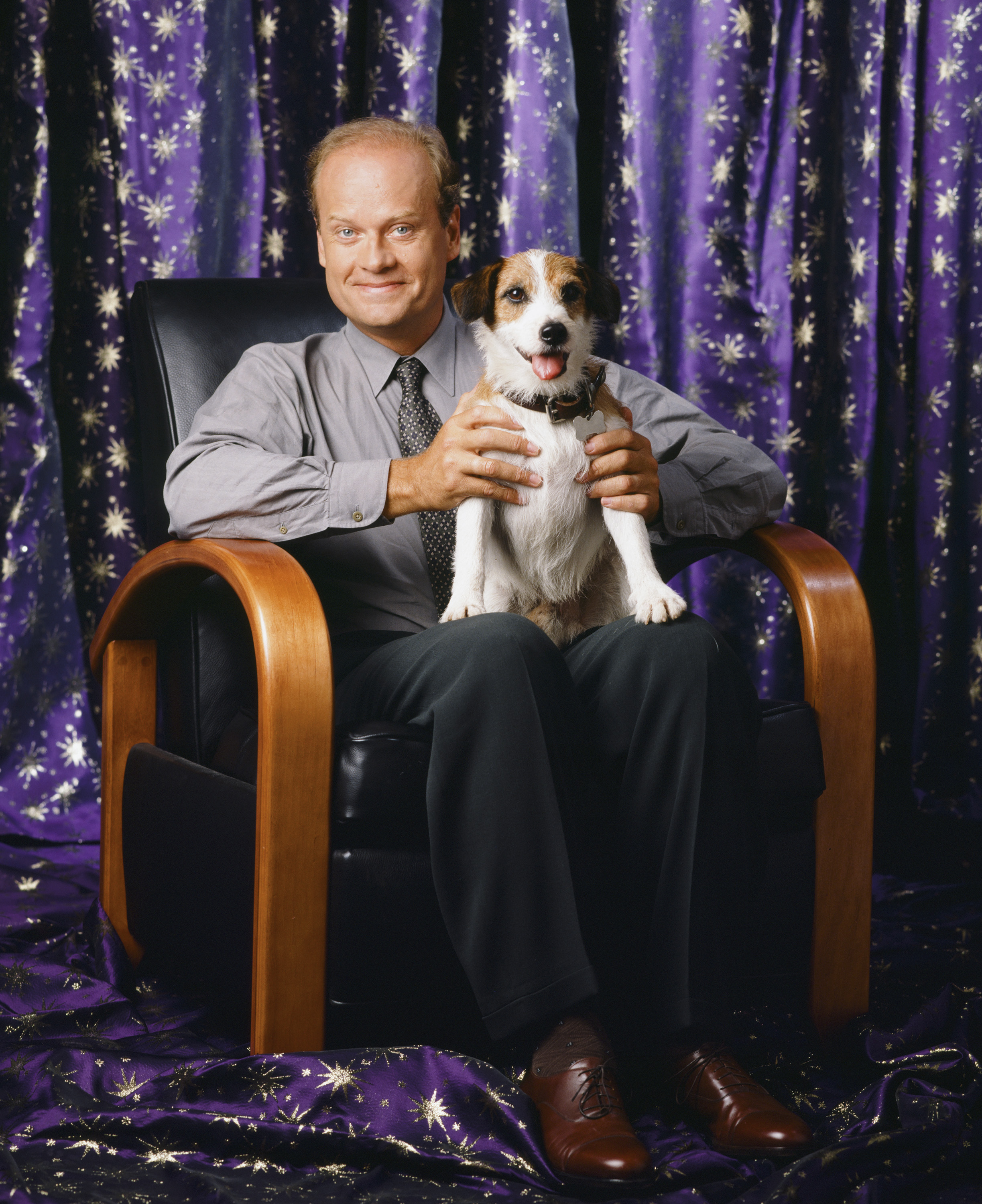 форд мустанг 4 поколение рестайлинг. Alfa romeo spider 1993. в ситкоме «фрейзер». 1993 2004. 1993 2004.