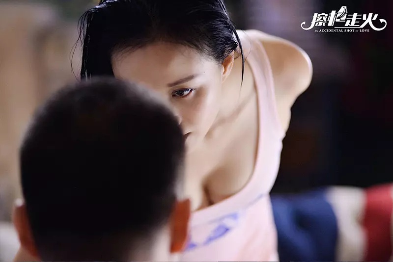 Hindiston Aishwarya Rai porno jinsiy aloqa Erkakning eshagini yalagan porno surat