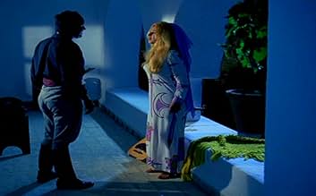 Xorozini moy bilan yoglab qollari bilan sikdi. Ofisda jinsiy aloqa video