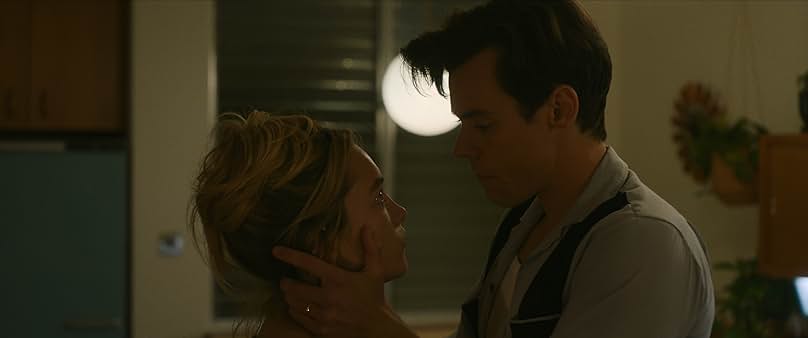 Harry Styles and Florence Pugh in Don't Worry Darling (2022)