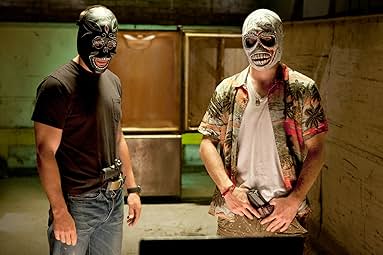 Aaron Taylor-Johnson and Taylor Kitsch in Savages (2012)