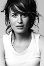 Elizabeth Reaser's primary photo Elizabeth Reaser's primary photo
