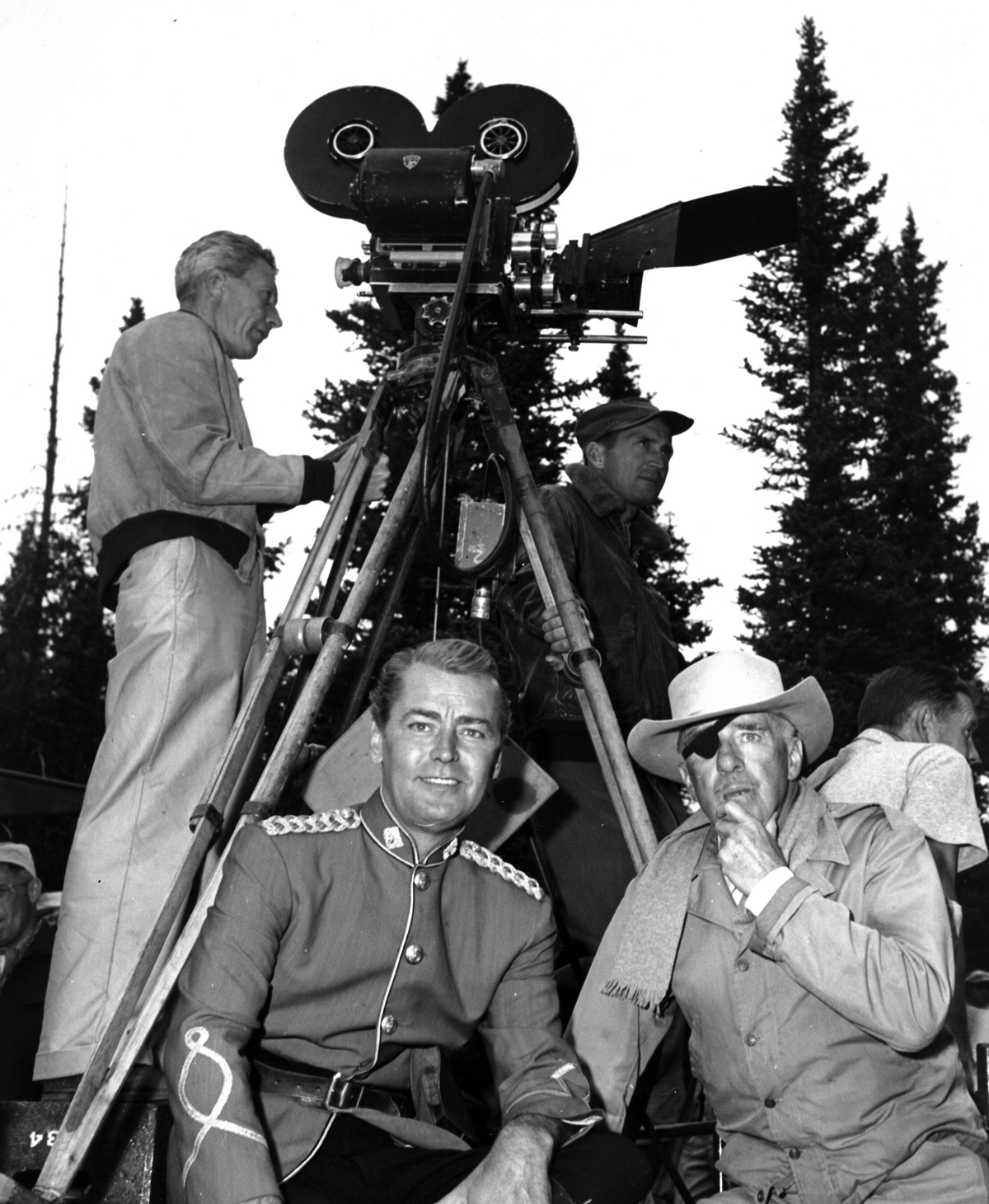 Alan Ladd and Raoul Walsh in Saskatchewan (1954)