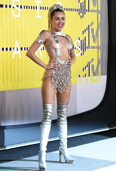 Primary photo for 2015 MTV Video Music Awards Primary photo for 2015 MTV Video Music Awards