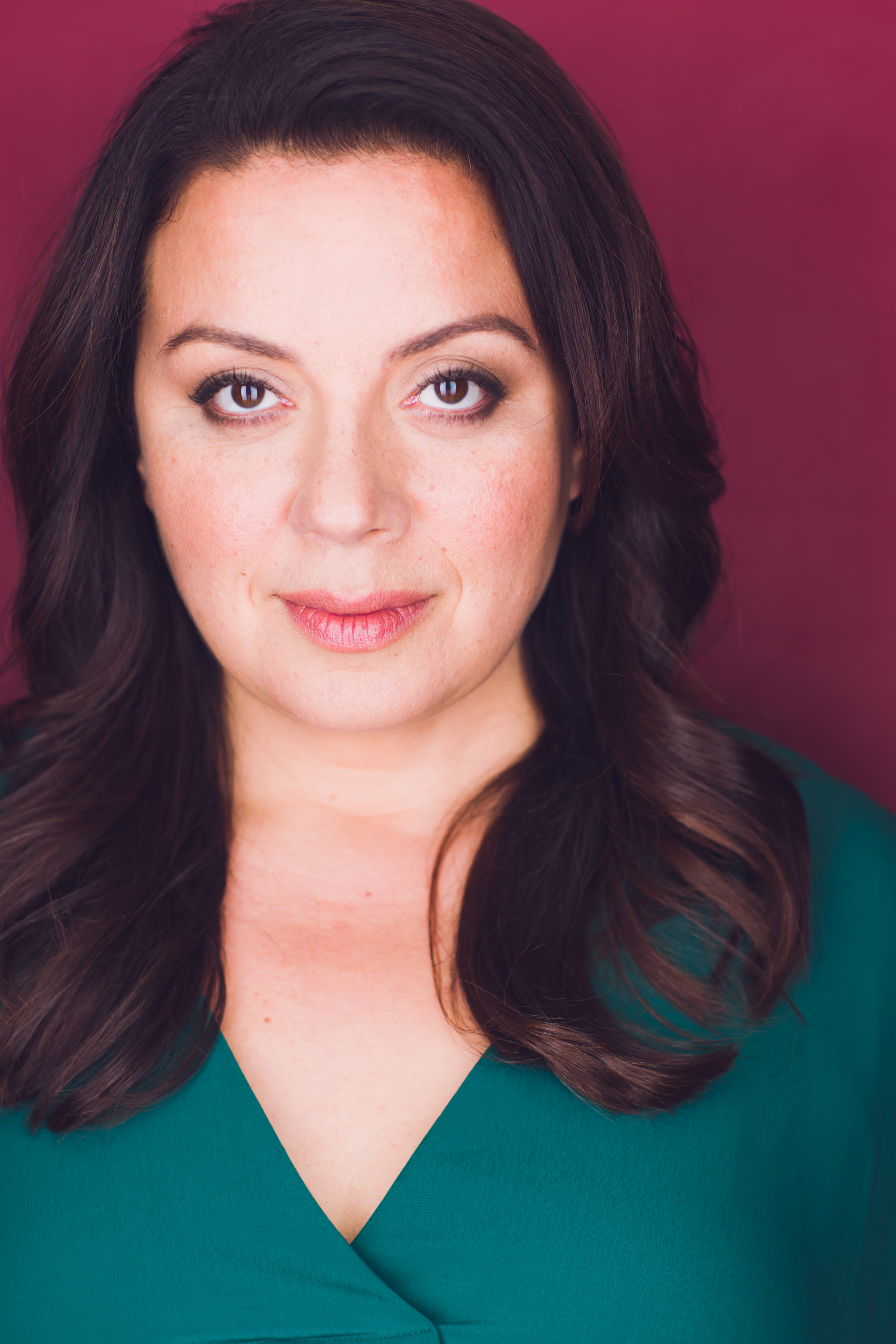 Jinsiy aloqa bilan qizni silkitadilar, eshagiga arqon yopishtiradilar, juda katta video