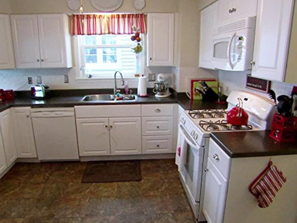 "House Hunters" Utah Family Seeks Home with Room for Soccer Field (TV