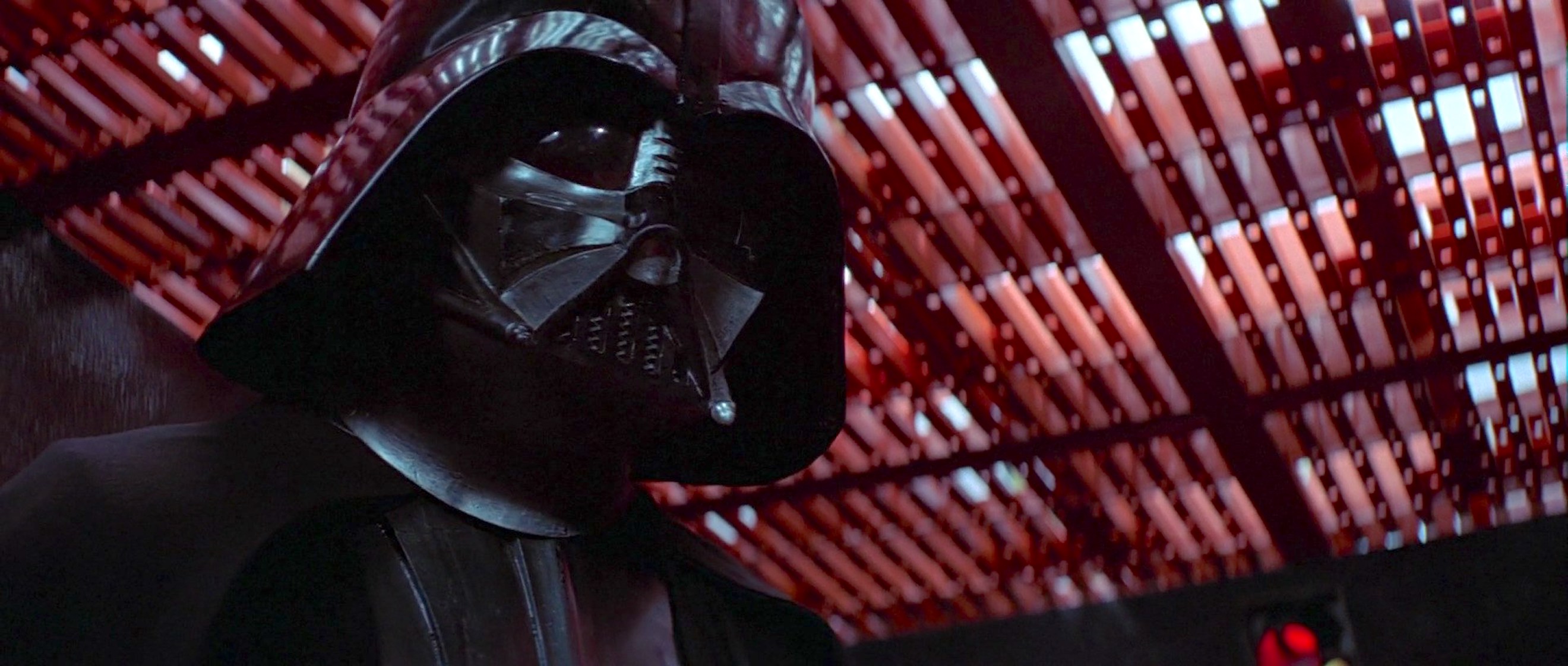 James Earl Jones and David Prowse in Star Wars: Episode IV - A New Hope (1977)