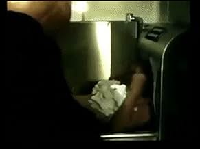 पोस्टर देखें