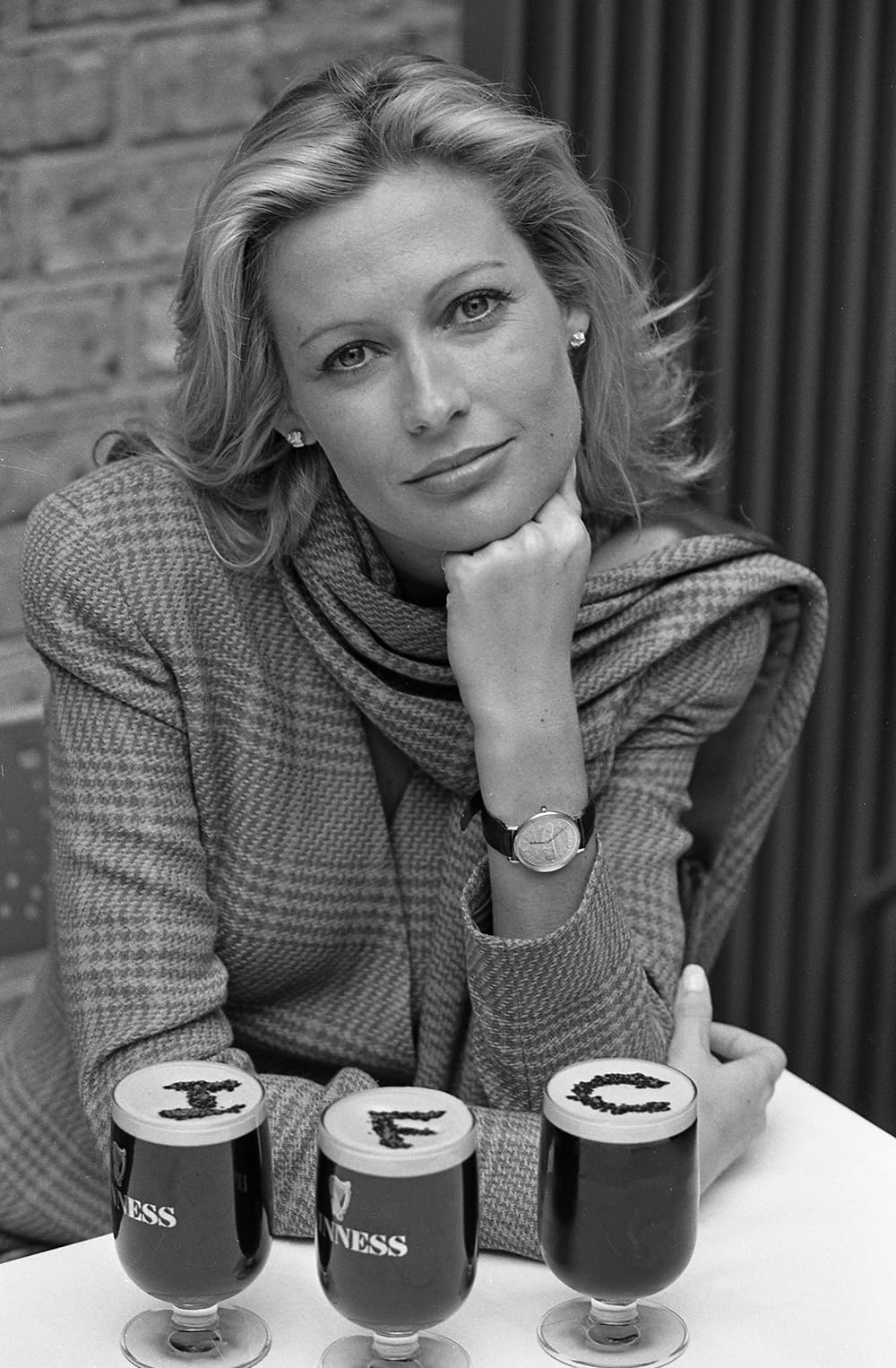 Chelyabinsk viloyatidagi qizlarning samimiy fotosuratlari