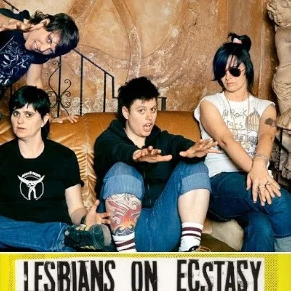 Chiroyli rus avtomobillari aks ettirilgan porno videolar Eshak ichida daraxt porno