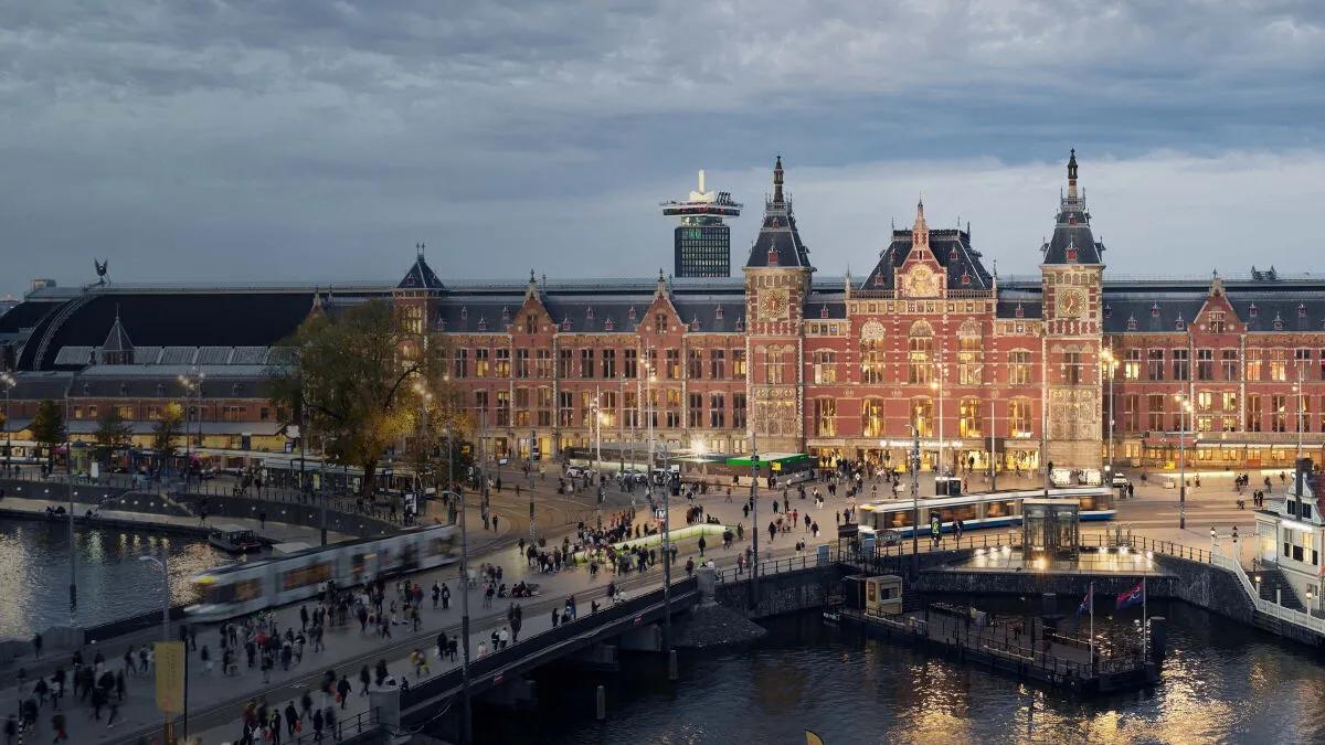 Amsterdam Centraal 24/7