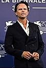 Walton Goggins's primary photo Walton Goggins's primary photo