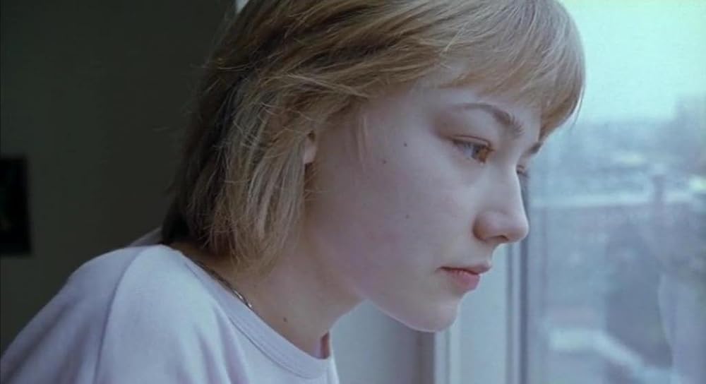 Ular xotinni sikadilar, er esa rus pornosini suratga oladi. Uzoq vaqt davomida qattiq porno tomosha qiling