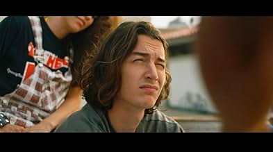 पोस्टर देखें