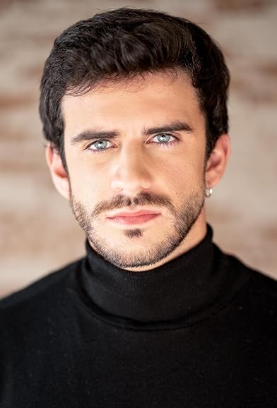 Primary photo for Alejandro Vergara Primary photo for Alejandro Vergara
