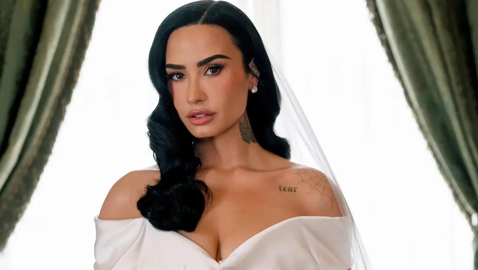 Demi Lovato - News - IMDb