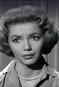 Primary photo for Edie Finds a Corpse