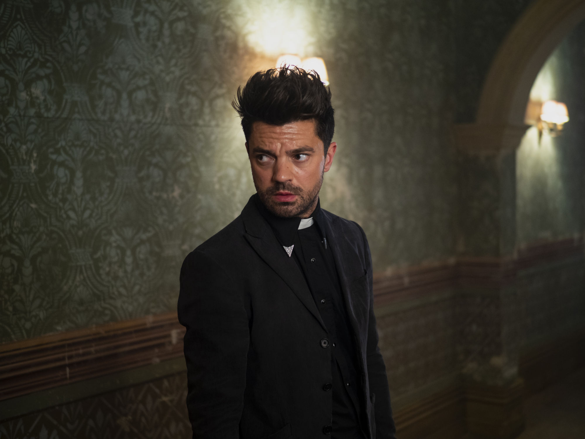 Проповедник гарта энниса. Генезис проповедник. Проповедник кроссворд. Проповедник кроссворд. Джесси кастер актер.